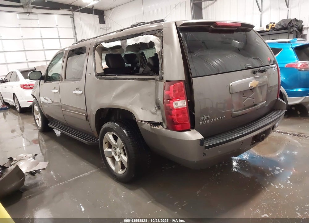 2013 CHEVROLET SUBURBAN 1500 LT VIN: 1GNSKJE7XDR126373