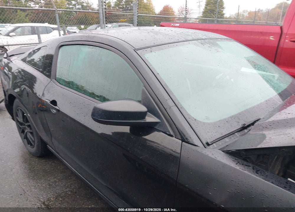 2014 FORD MUSTANG V6 VIN: 1ZVBP8AM7E5323859