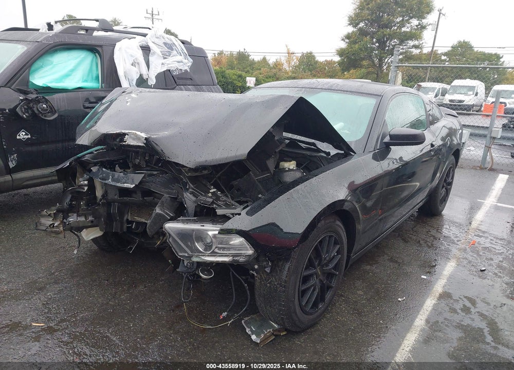 2014 FORD MUSTANG V6 VIN: 1ZVBP8AM7E5323859