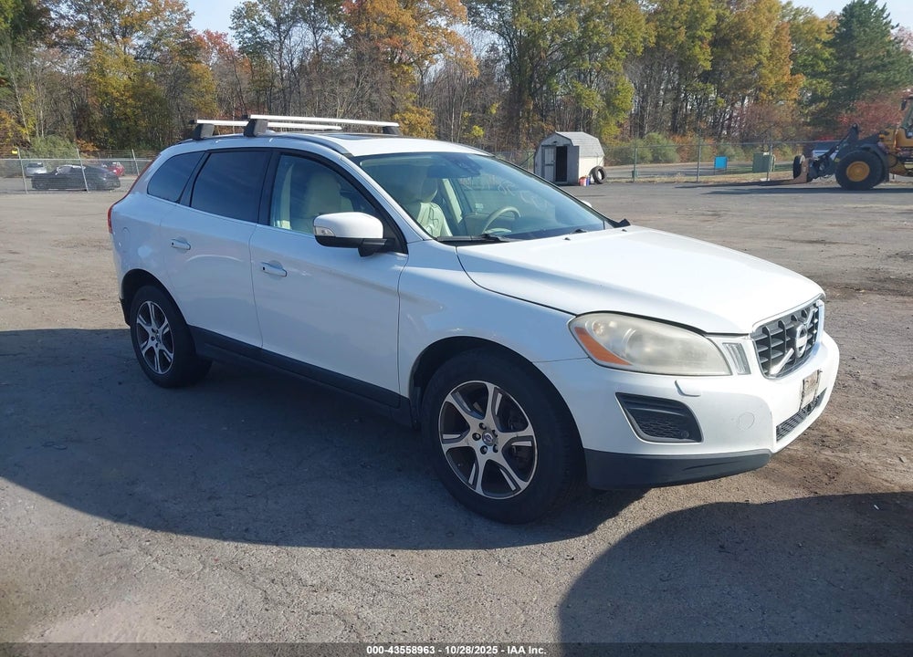 2011 VOLVO XC60 T6/T6 R-DESIGN VIN: YV4902DZXB2214008