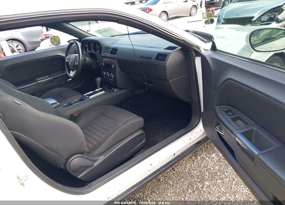 2013 DODGE CHALLENGER SXT VIN: 2C3CDYAG5DH693813