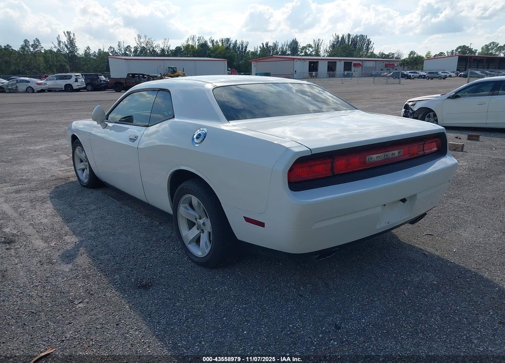 2013 DODGE CHALLENGER SXT VIN: 2C3CDYAG5DH693813