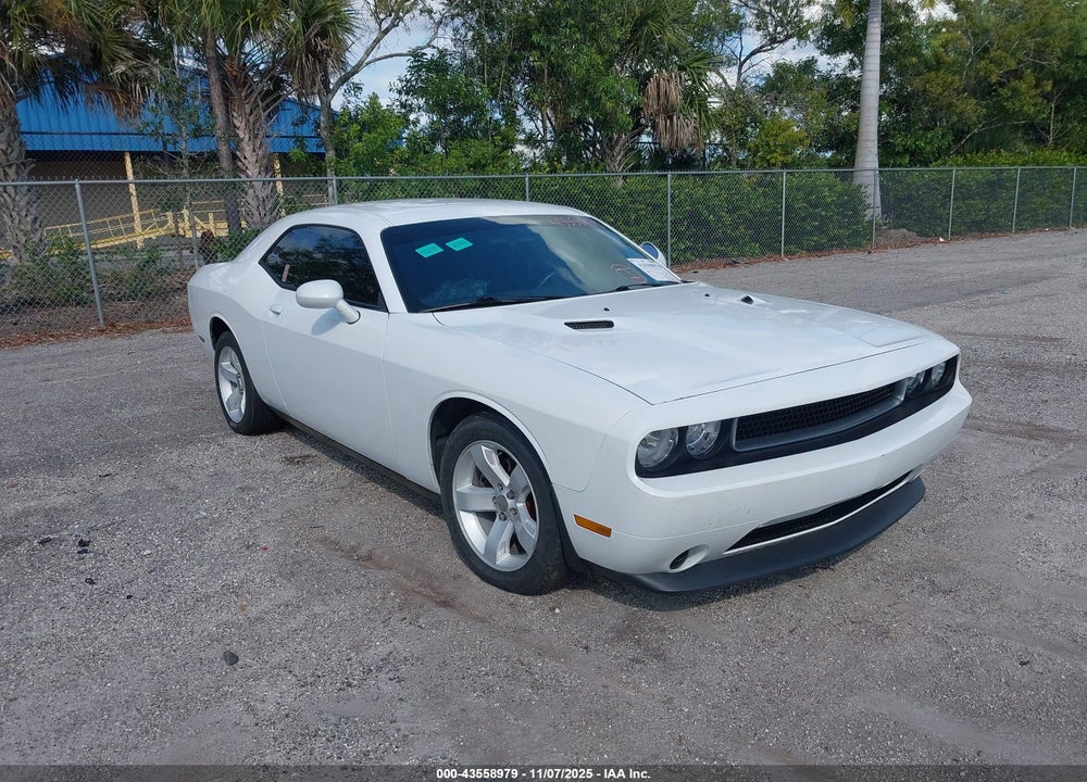 2013 DODGE CHALLENGER SXT VIN: 2C3CDYAG5DH693813