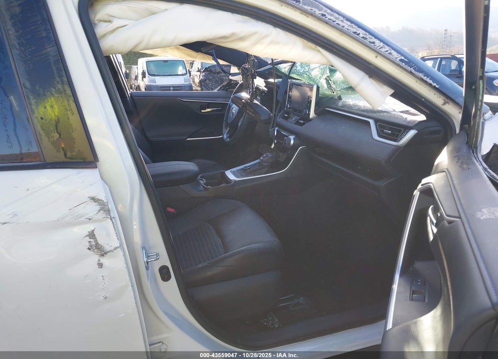 2021 TOYOTA RAV4 HYBRID VIN: 4T3E6RFV4MU030843
