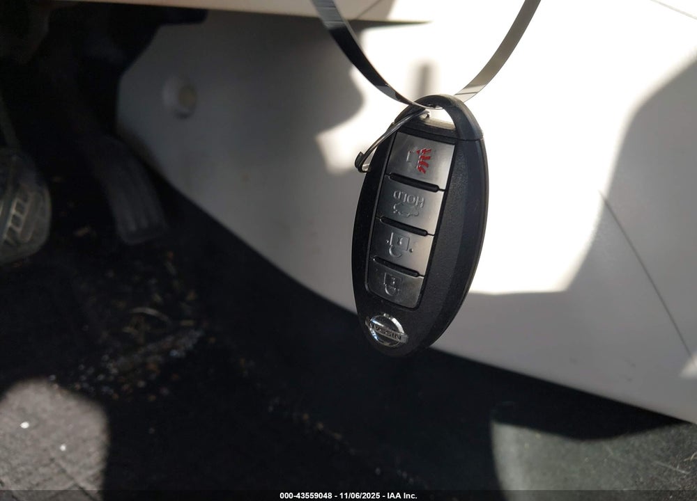 2016 NISSAN SENTRA SV VIN: 3N1AB7AP2GY285791