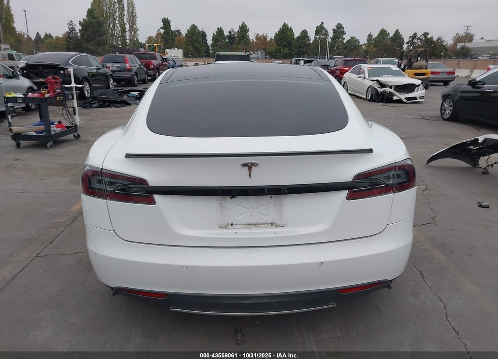 2014 TESLA MODEL S P85D VIN: 5YJSA1H20EFP63579