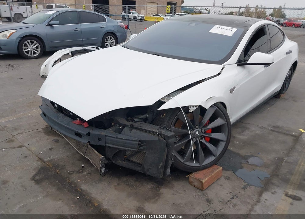2014 TESLA MODEL S P85D VIN: 5YJSA1H20EFP63579