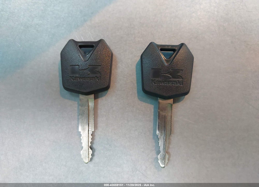 2012 KAWASAKI LE650 C VIN: JKALEEC1XCDA06222
