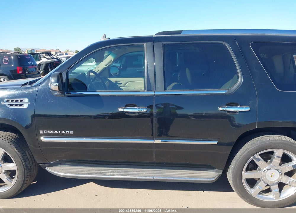 2007 CADILLAC ESCALADE VIN: 1GYFK63827R352005