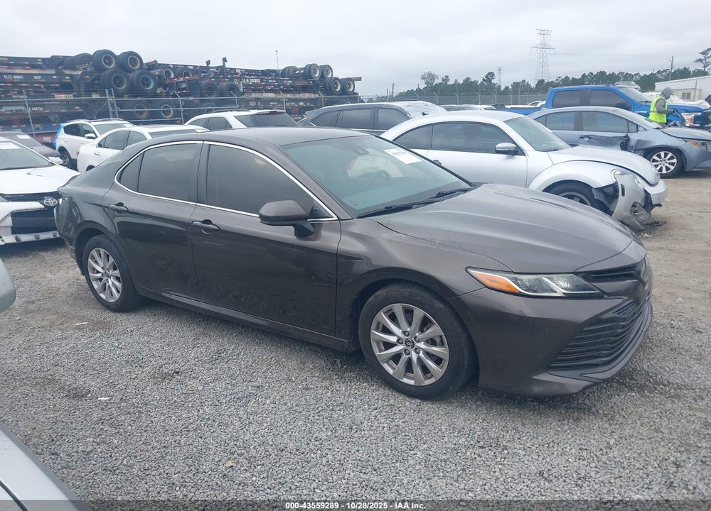 2018 TOYOTA CAMRY LE VIN: JTNB11HK4J3009538