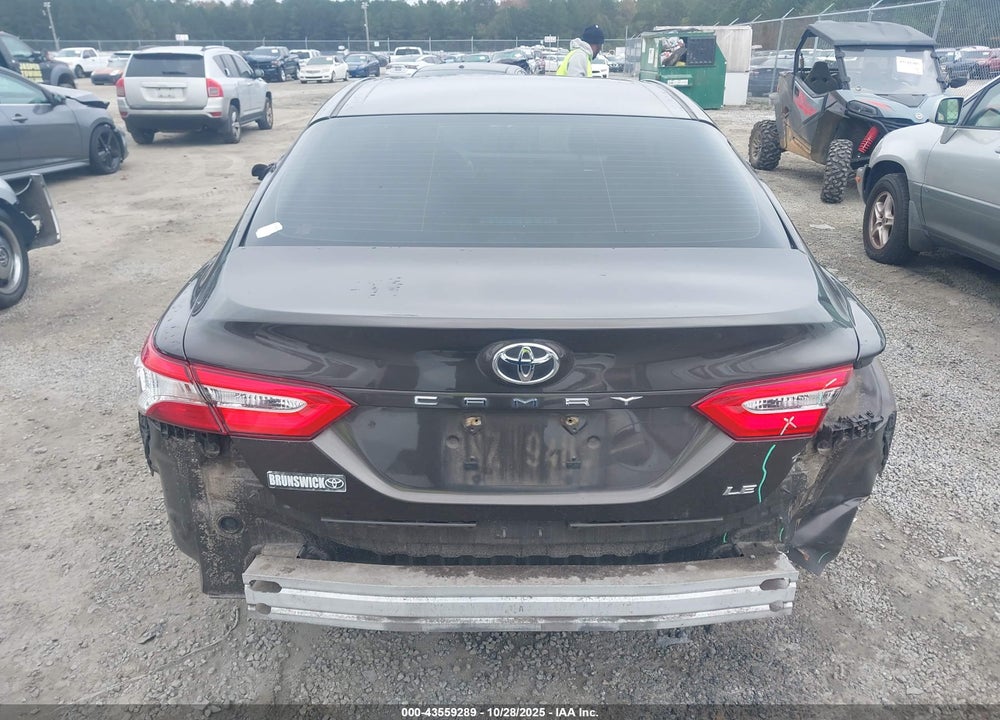 2018 TOYOTA CAMRY LE VIN: JTNB11HK4J3009538
