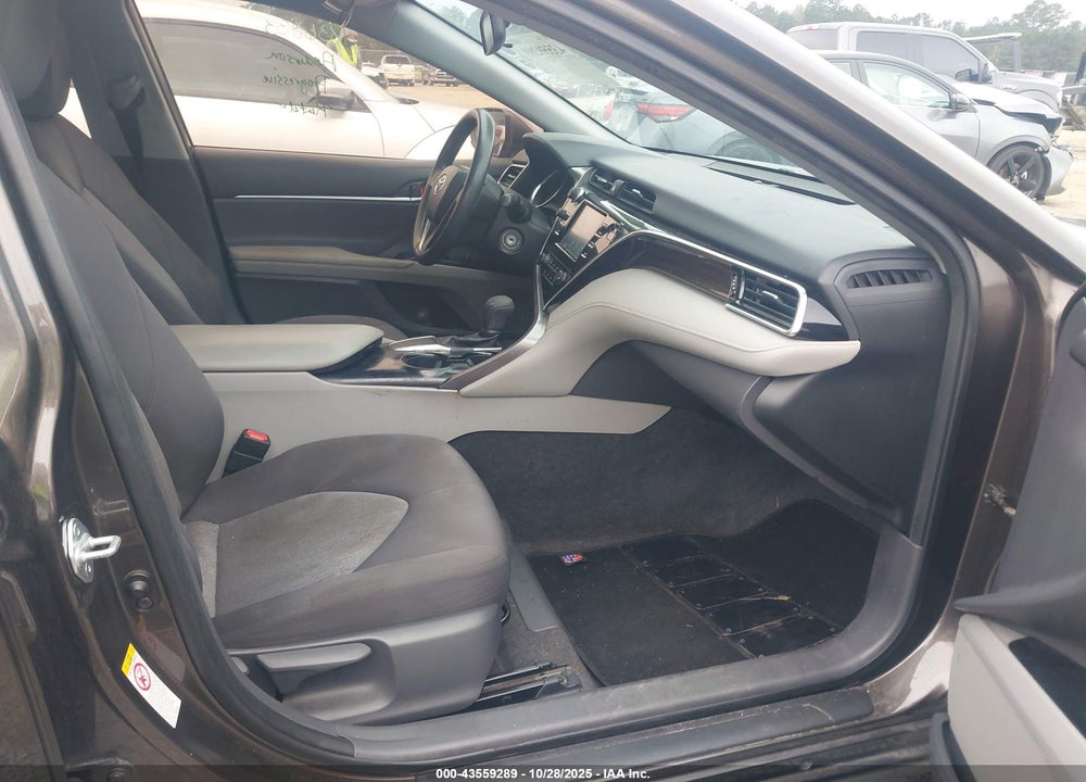 2018 TOYOTA CAMRY LE VIN: JTNB11HK4J3009538