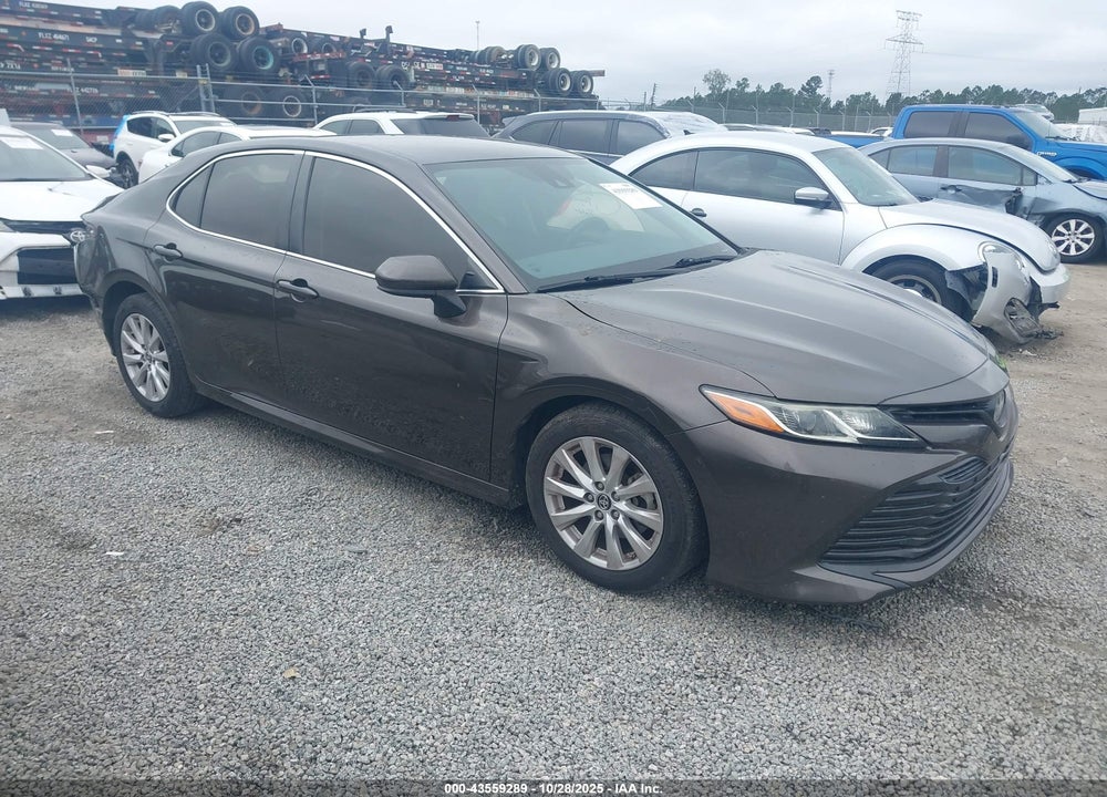 2018 TOYOTA CAMRY LE VIN: JTNB11HK4J3009538
