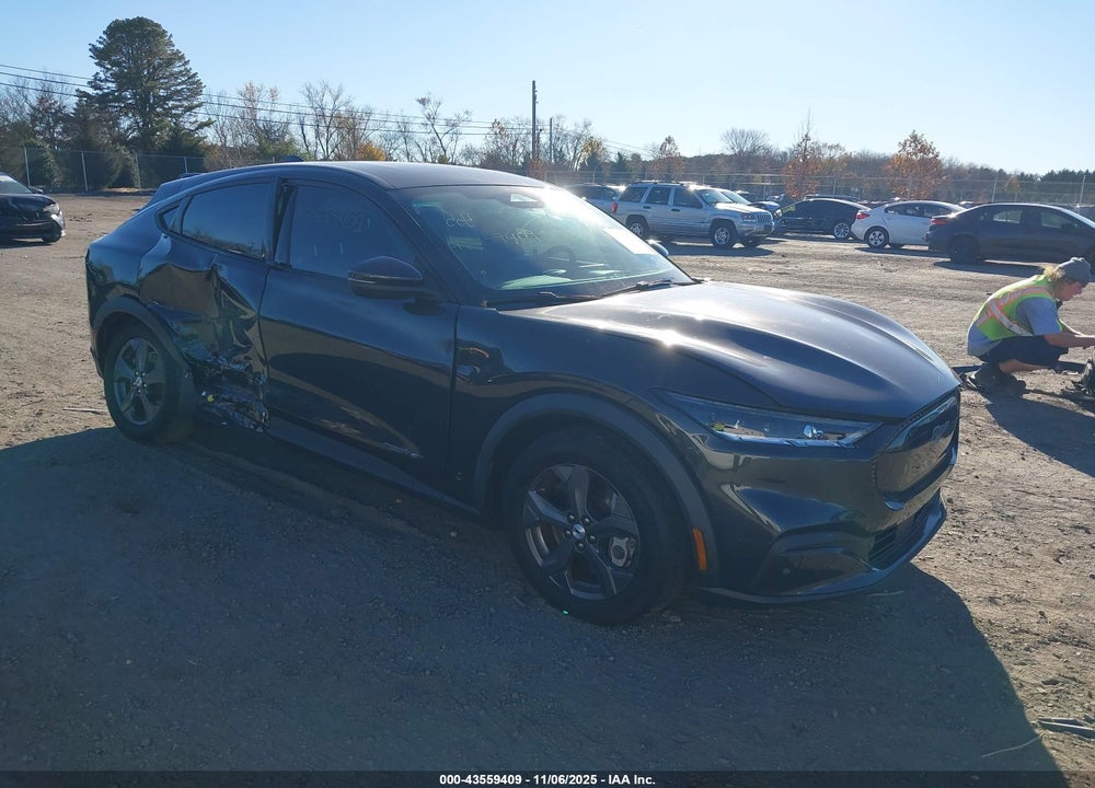 2022 FORD MUSTANG MACH-E SELECT VIN: 3FMTK1RM1NMA13939