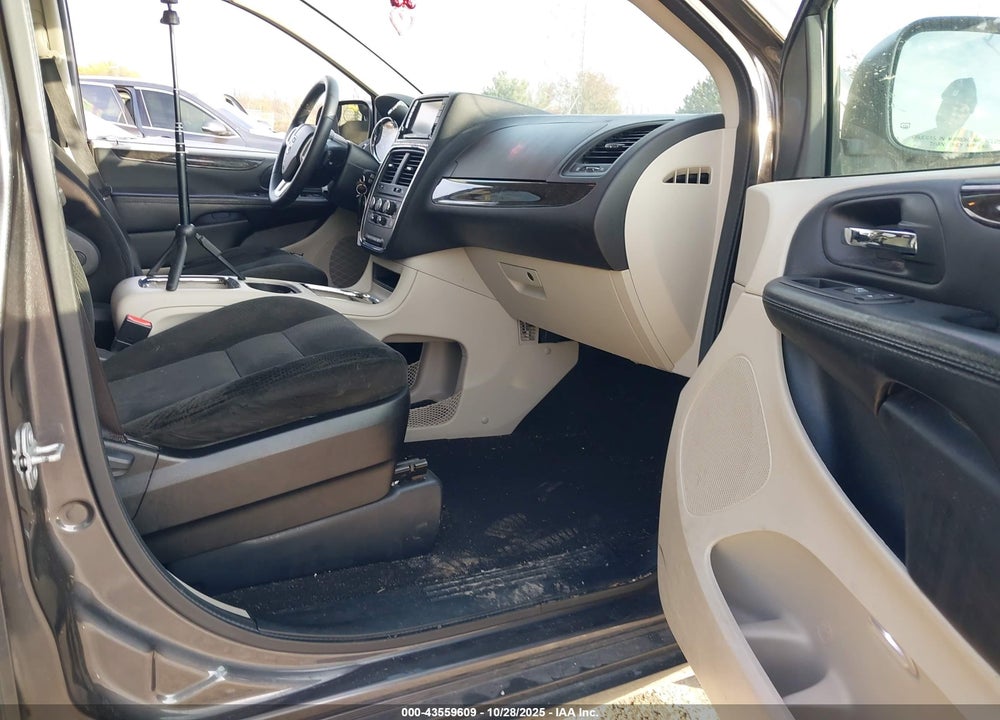 2016 DODGE GRAND CARAVAN SXT VIN: 2C4RDGCG0GR178097