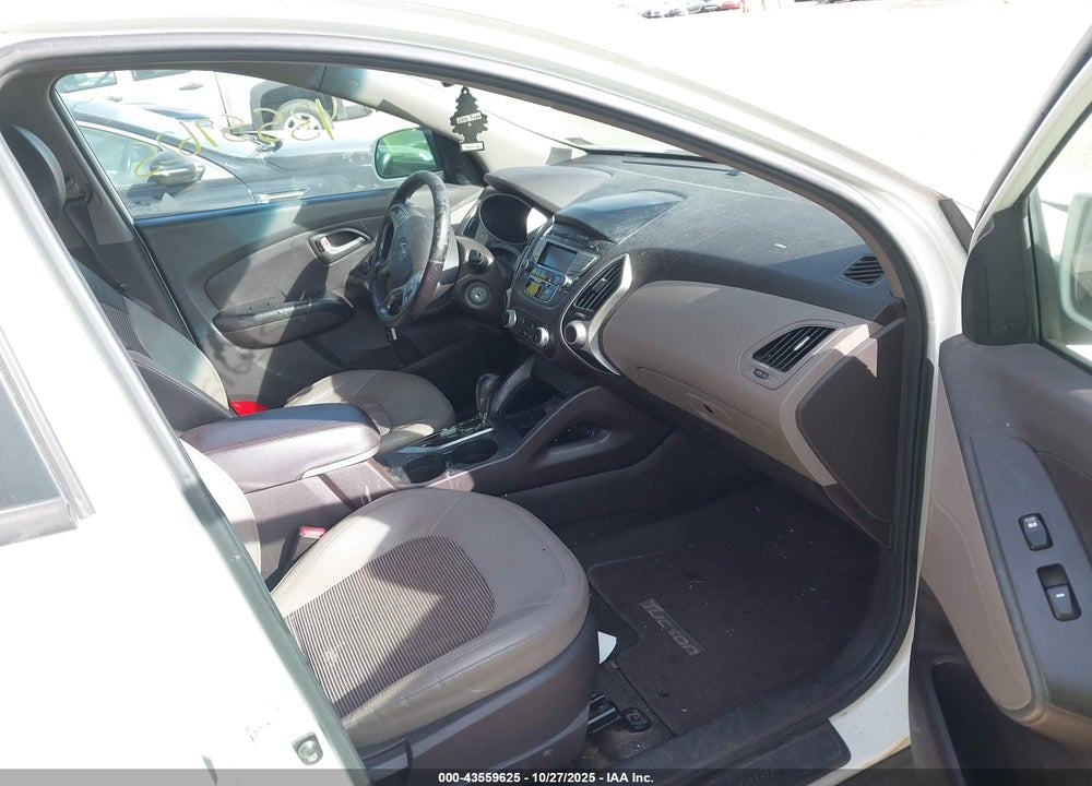 2012 HYUNDAI TUCSON VIN: KM8JU3AC5CU470777