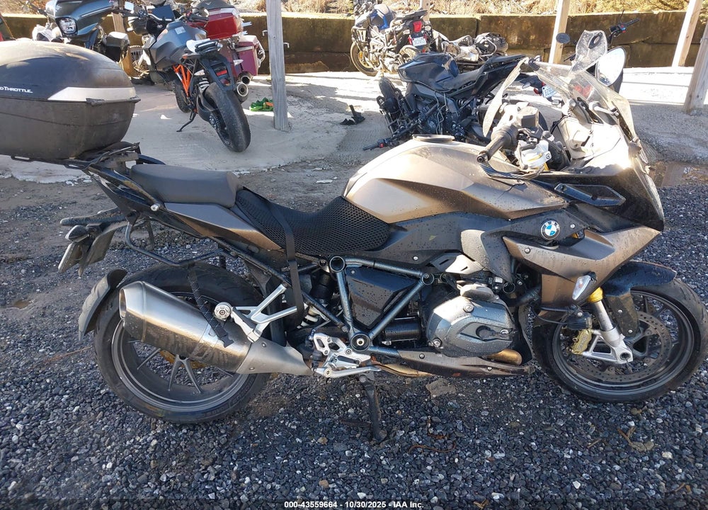 2018 BMW R1200 RS VIN: WB10A1508JZ379318