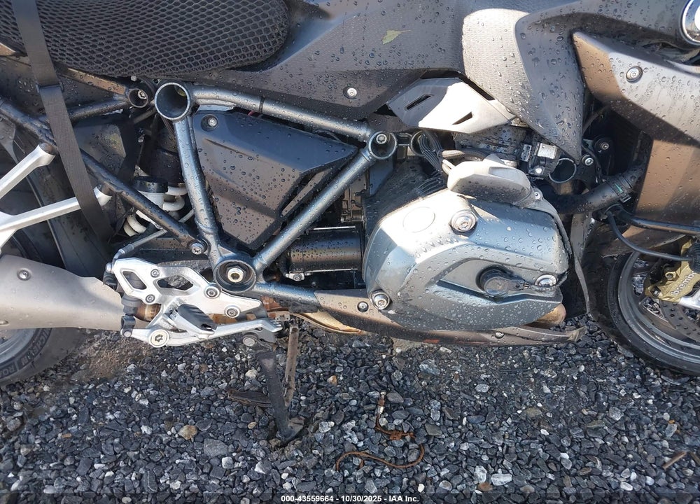 2018 BMW R1200 RS VIN: WB10A1508JZ379318