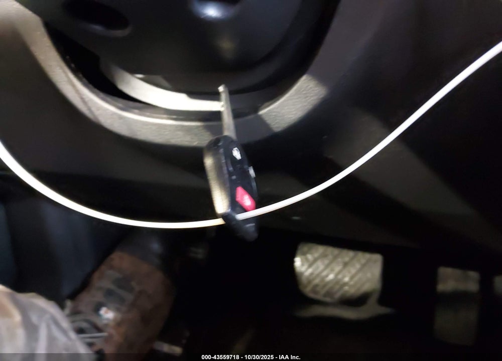2015 NISSAN ROGUE SELECT S VIN: JN8AS5MT5FW652378