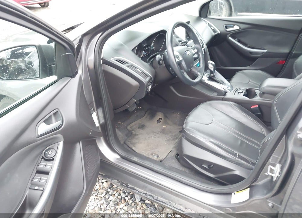 2014 FORD FOCUS TITANIUM VIN: 1FADP3N28EL159451