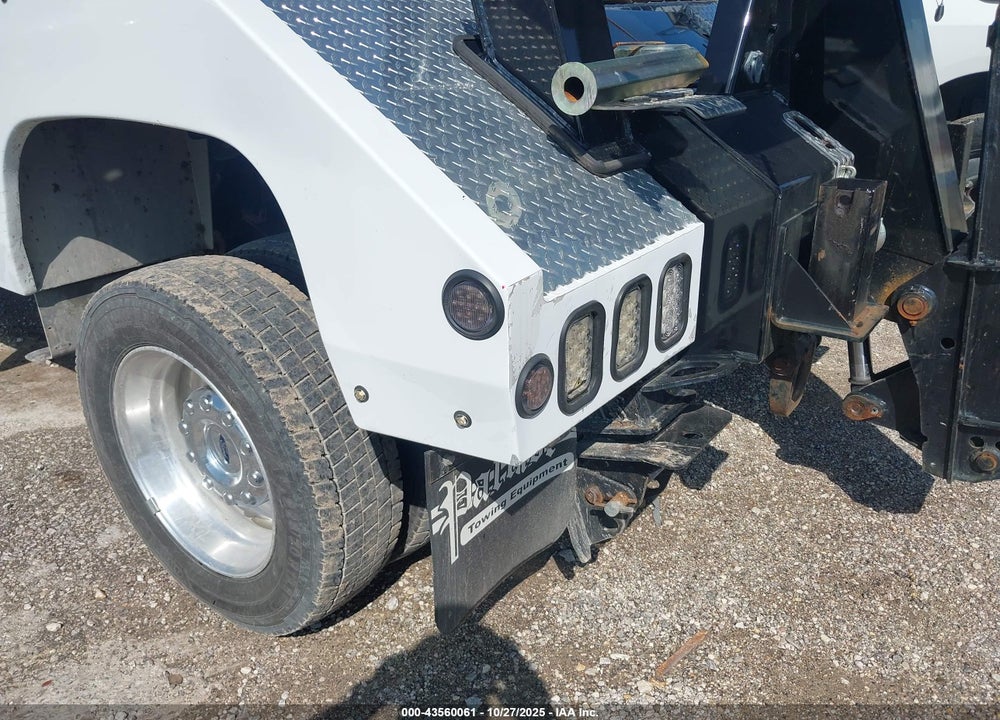 2022 FORD F-550 CHASSIS LARIAT VIN: 1FD0W5HTXNEE95355