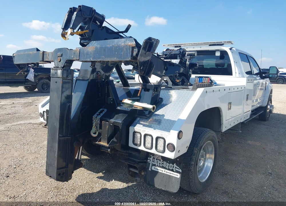 2022 FORD F-550 CHASSIS LARIAT VIN: 1FD0W5HTXNEE95355