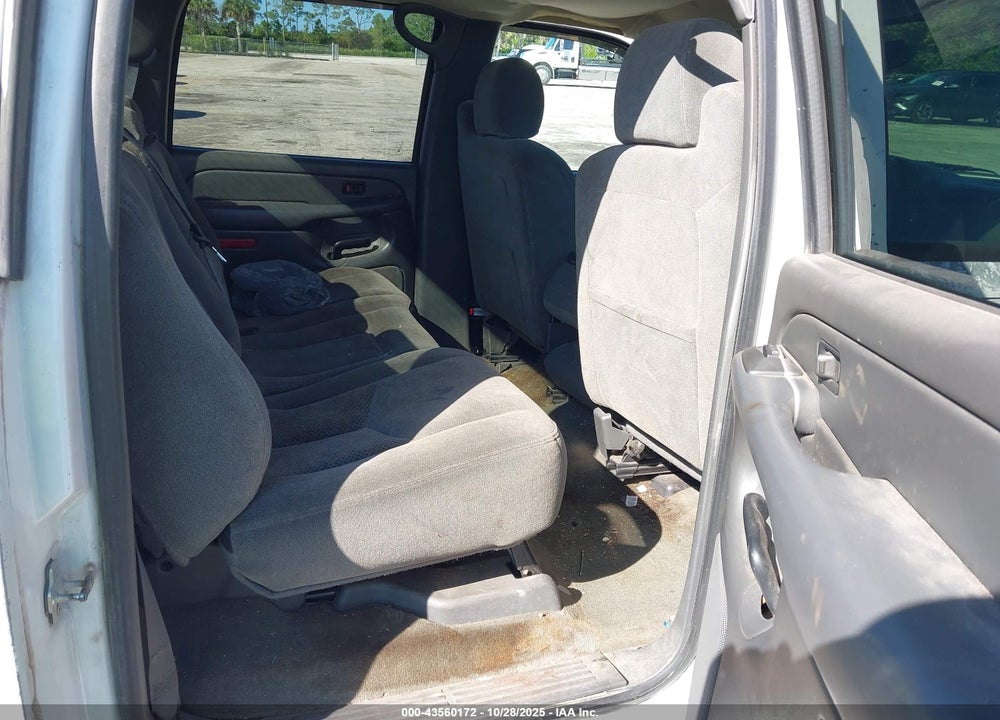 2004 CHEVROLET SILVERADO 1500 LS VIN: 2GCEC13T241402685