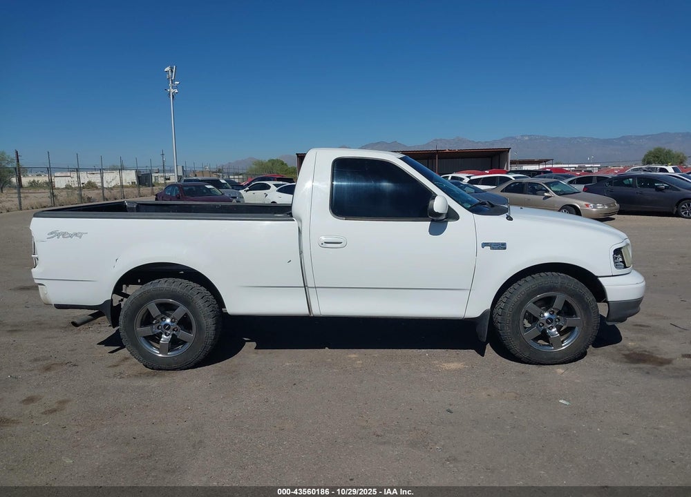 2002 FORD F-150 XL/XLT VIN: 1FTRF17212NA98934