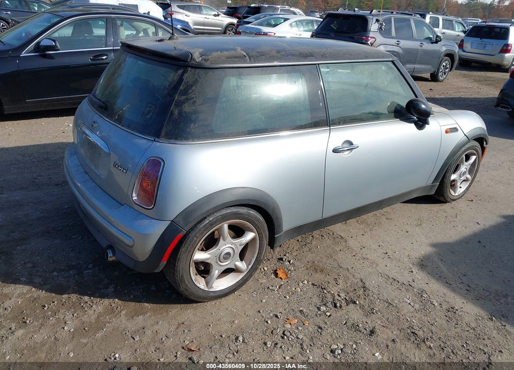 2002 MINI COOPER VIN: WMWRC33472TC37004