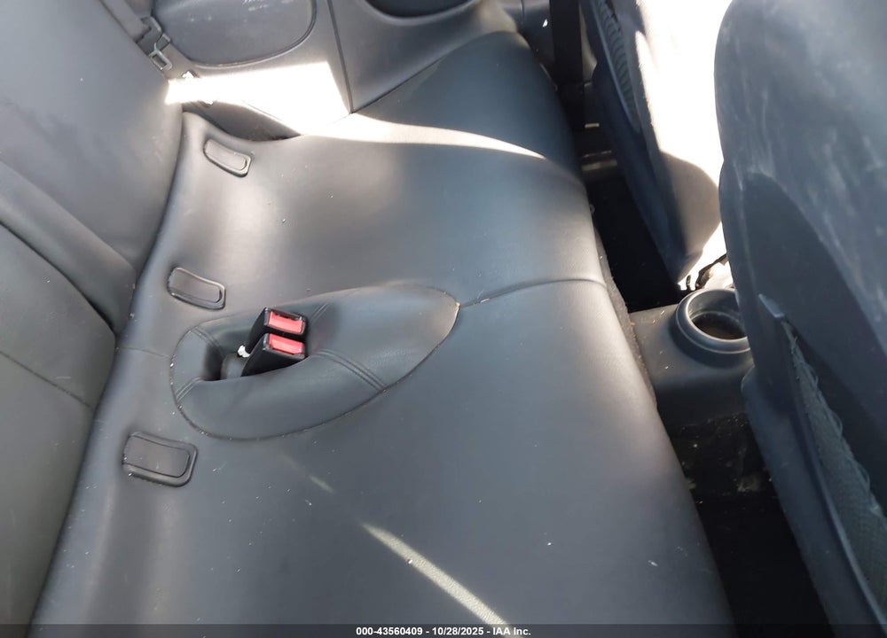 2002 MINI COOPER VIN: WMWRC33472TC37004