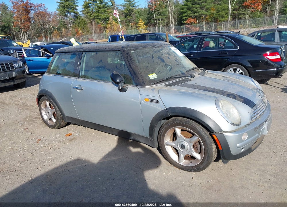 2002 MINI COOPER VIN: WMWRC33472TC37004