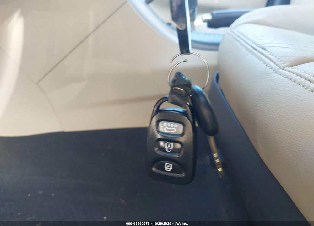 2010 HYUNDAI SONATA LIMITED V6 VIN: 5NPEU4AF6AH607657