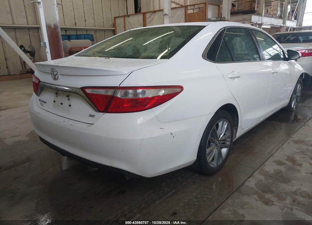 2015 TOYOTA CAMRY SE VIN: 4T1BF1FK7FU918296
