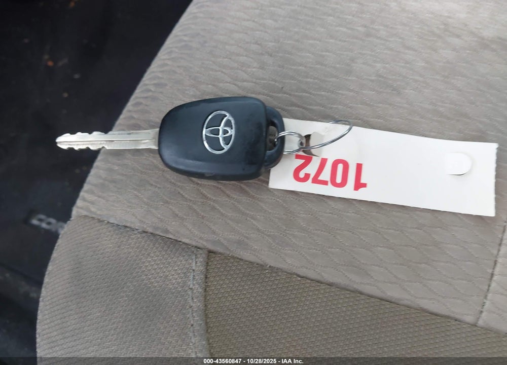 2017 TOYOTA COROLLA LE VIN: 2T1BURHE6HC826984