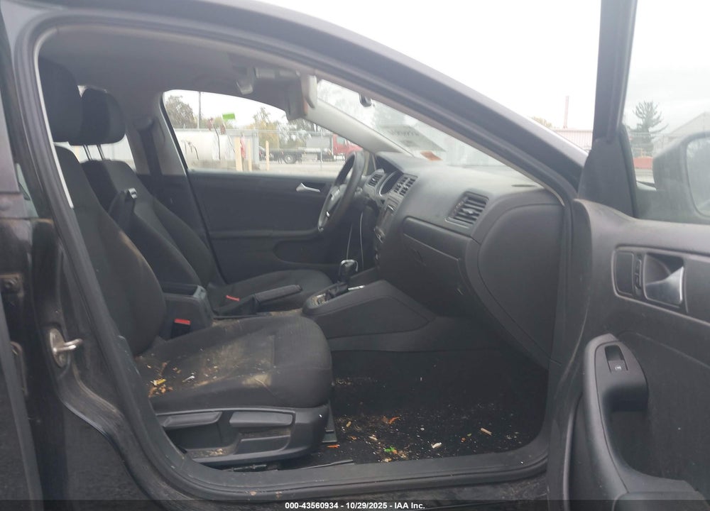2015 VOLKSWAGEN JETTA 2.0L S VIN: 3VW2K7AJ9FM232845