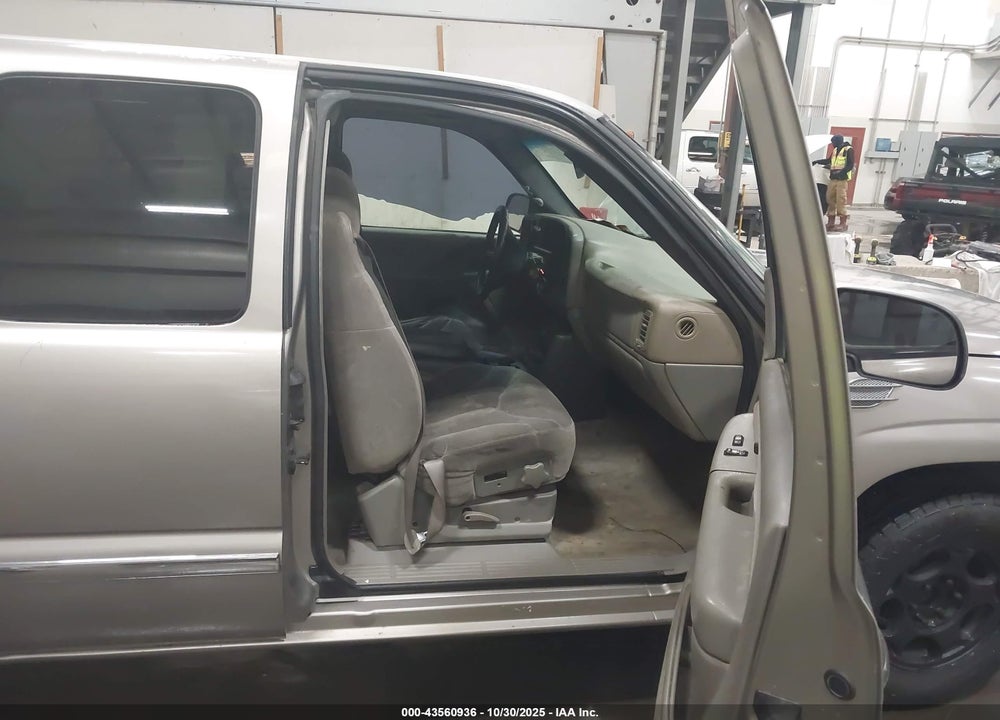2000 GMC SIERRA 1500 SLE VIN: 2GTEC19T3Y1302186