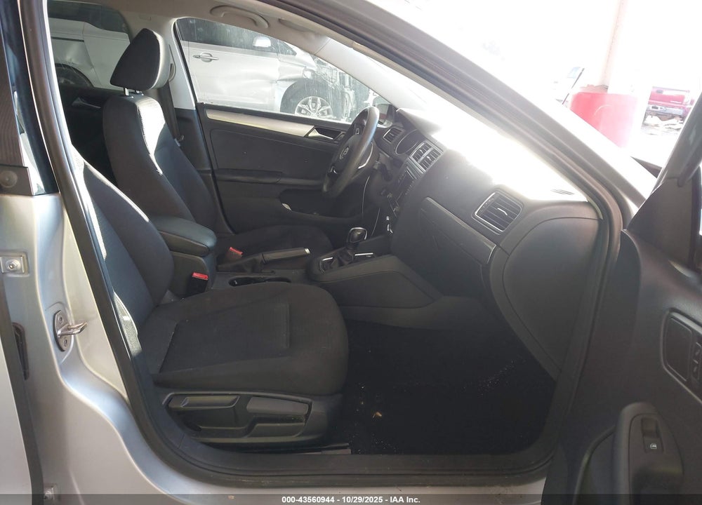 2016 VOLKSWAGEN JETTA VIN: 3VWD67AJ6GM253554