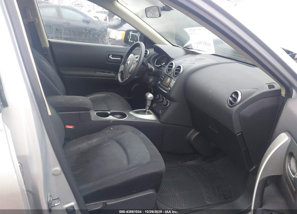 2015 NISSAN ROGUE VIN: JN8AS5MT4FW664571