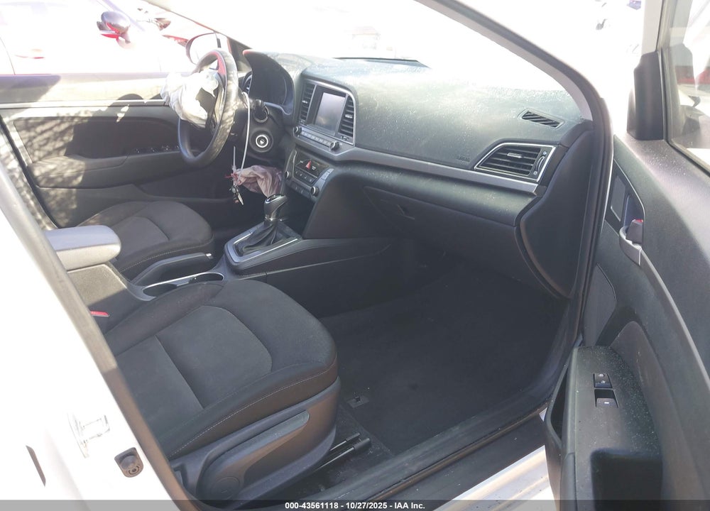 2018 HYUNDAI ELANTRA SEL VIN: 5NPD84LF3JH294354
