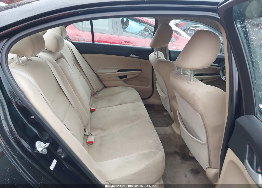 2011 HONDA ACCORD 2.4 LX VIN: 1HGCP2F30BA085054