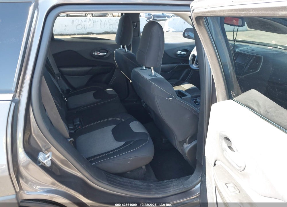 2014 JEEP CHEROKEE LATITUDE VIN: 1C4PJLCSXEW149241