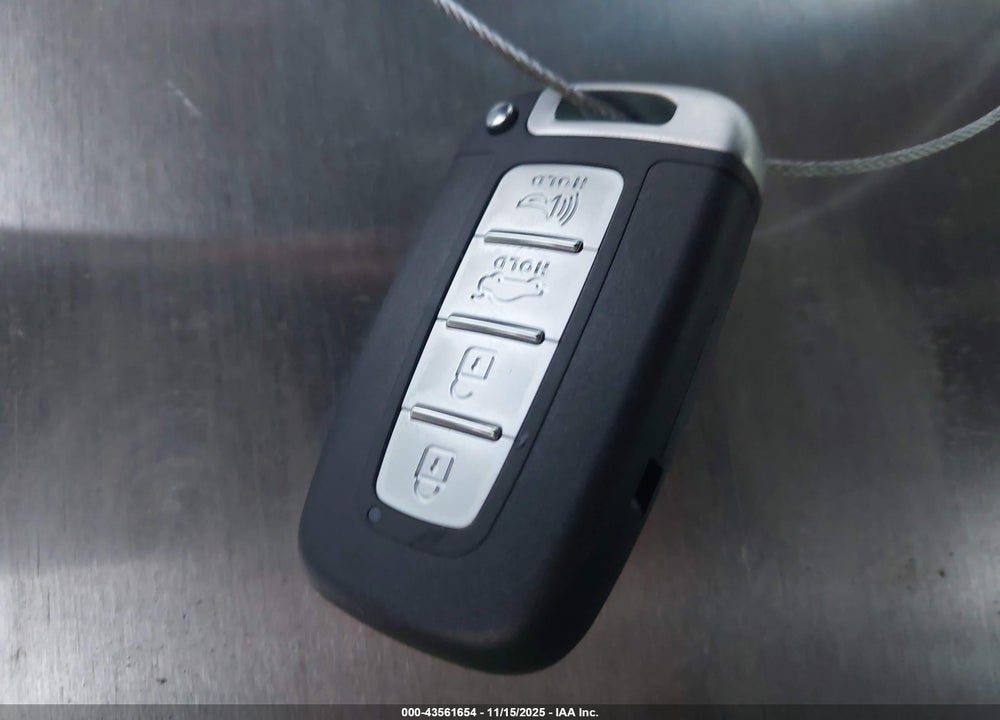 2013 HYUNDAI AZERA VIN: KMHFG4JG8DA256570