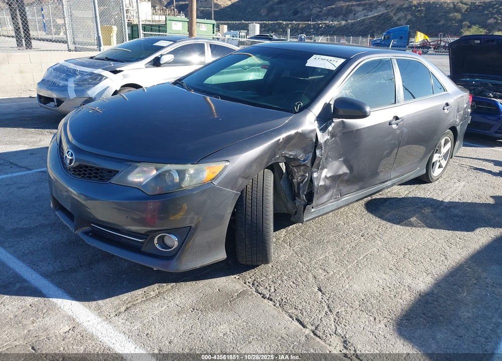 2014 TOYOTA CAMRY SE VIN: 4T1BF1FK4EU447948