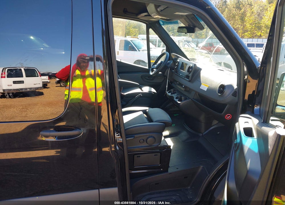 2024 MERCEDES-BENZ SPRINTER 2500 HIGH ROOF 4-CYL DIESEL HO VIN: W1X4NCHY9RT179875