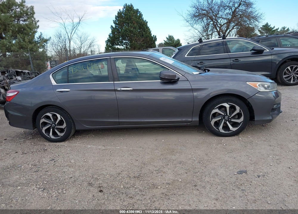 2017 HONDA ACCORD VIN: 1HGCR2F06HA215508