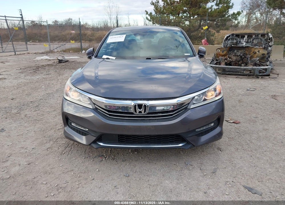 2017 HONDA ACCORD VIN: 1HGCR2F06HA215508