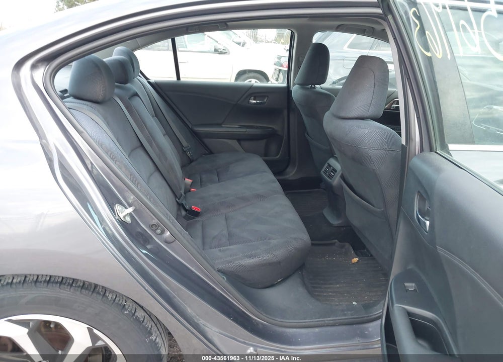 2017 HONDA ACCORD VIN: 1HGCR2F06HA215508