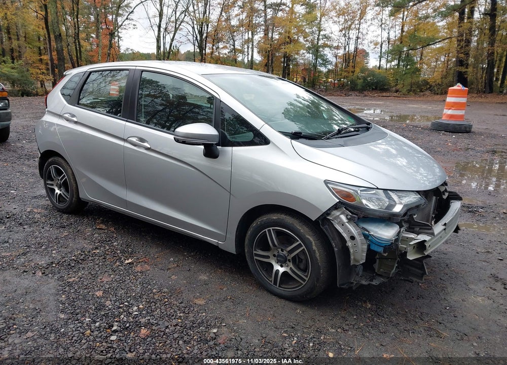 2015 HONDA FIT LX VIN: 3HGGK5H5XFM749076