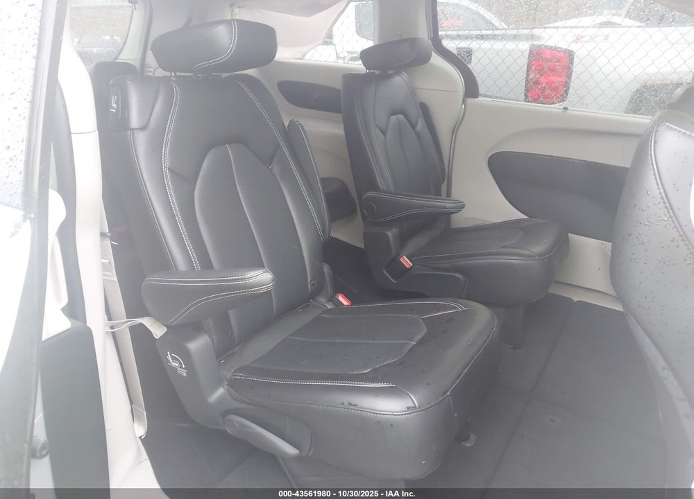 2024 CHRYSLER PACIFICA TOURING L VIN: 2C4RC1BG6RR180649