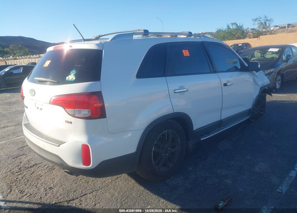 2014 KIA SORENTO LX VIN: 5XYKT4A60EG515737